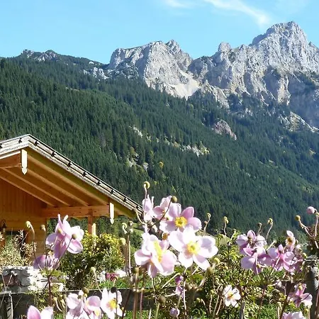 Parco vacanze Almdorf Tirol 3*
