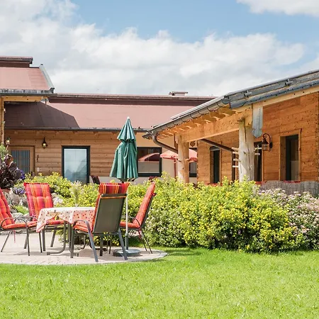 Almdorf Tirol Feriepark 3*