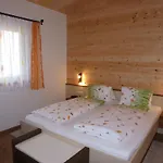 Almdorf Tirol 3* ハルデンゼー