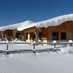 Almdorf Tirol 홀리데이파크 할덴시