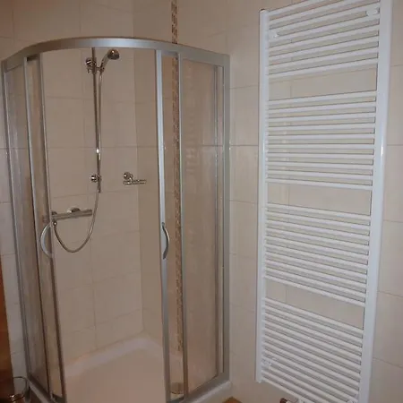 埃尔姆多尔蒂罗尔假日公园 3*